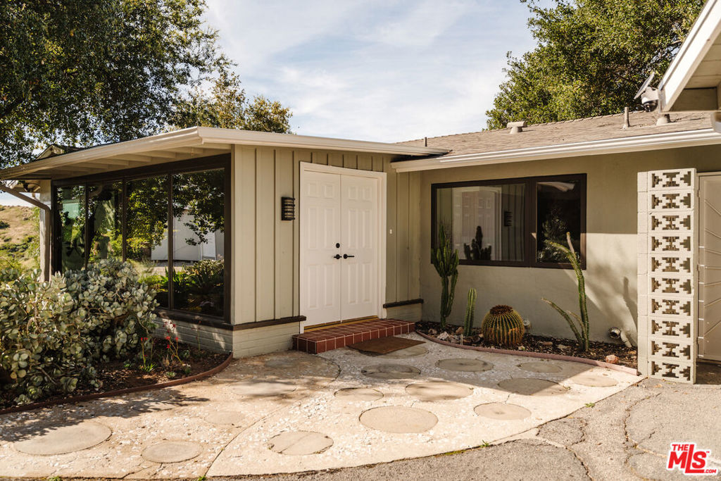 9550 Wheatland Avenue