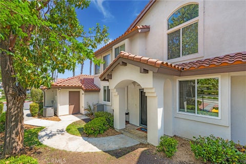 Photo of 2 Via Entrada, Rancho Santa Margarita, CA 92688 (MLS # OC26232125)