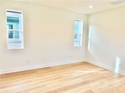 Tiny photo for 413 Belair Walk, Ventura, CA 93004 (MLS # OC26031545)