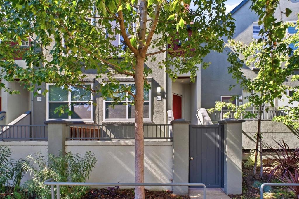 637 Atherton Place 403