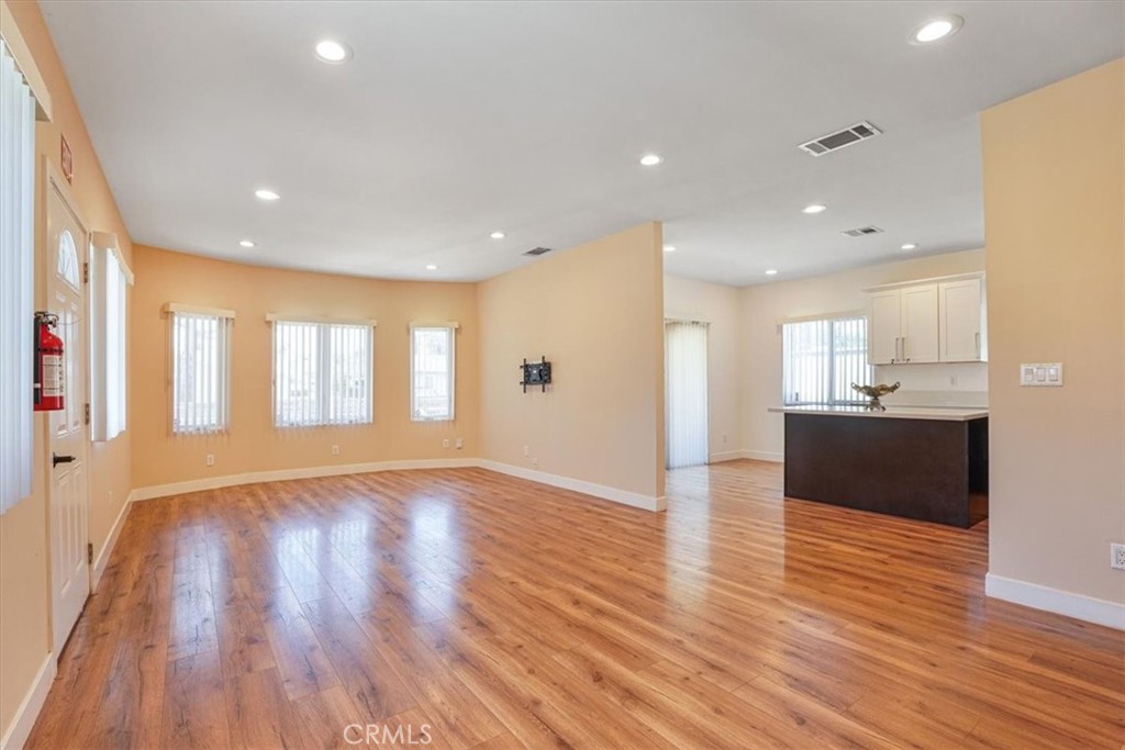 Properties 4 7820 Fulton Avenue