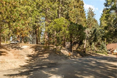 Photo of 0 Valley View Drive, Running Springs, CA 92382 (MLS # IG25136148)