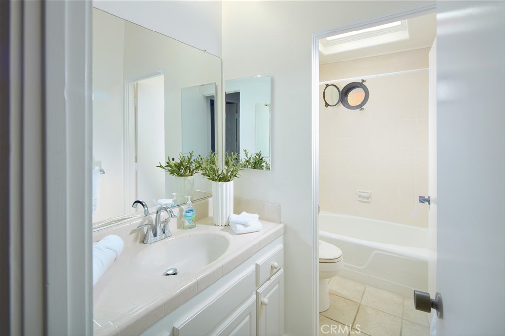 Corona del Mar South of PCH (CDMS) - Residential