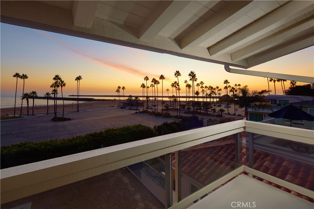 Corona del Mar South of PCH (CDMS) - Residential