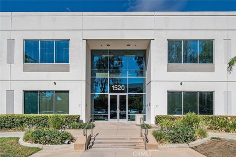 Photo of 1520 Bridgegate Dr #206, Diamond Bar, CA 91765 (MLS # TR25222920)