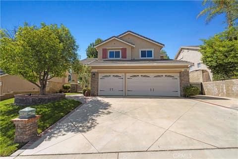 Photo of 21658 Canyon Heights Circle Cir, Saugus, CA 91390 (MLS # SR26175364)