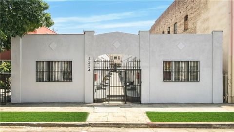 Photo of 4334 S Main Street, Los Angeles, CA 90037 (MLS # CV25181637) Photo of 4334 S Main Street, Los Angeles, CA 90037 (MLS # CV25181637)