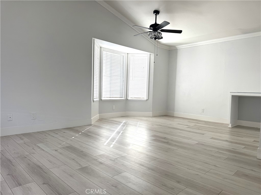 7735 MOORDALE Circle