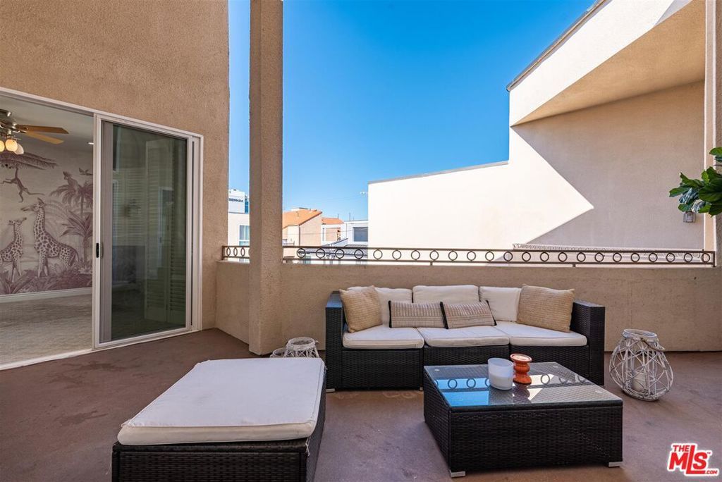 Photo of 14569 Benefit Street #304, Sherman Oaks, CA 91403 (MLS # 25617825)