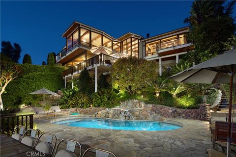 Photo of 630 Diamond Street, Laguna Beach, CA 92651 (MLS # NP25225553)