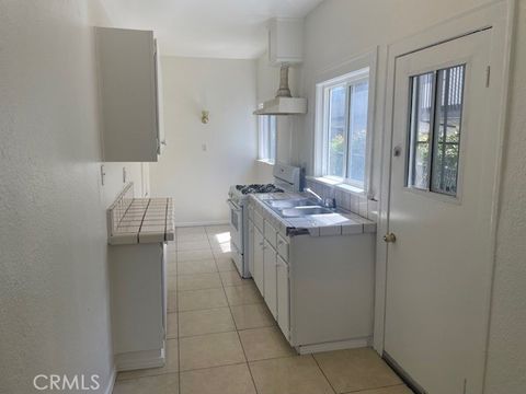 1738 E 4th Street 1 Long Beach CA 90802