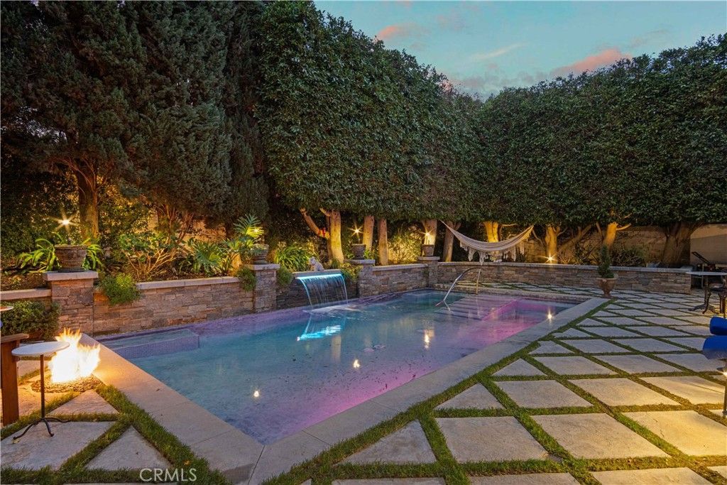 Photo of 3158 Oakshire Drive, Los Angeles, CA 90068 (MLS # SR25170498)