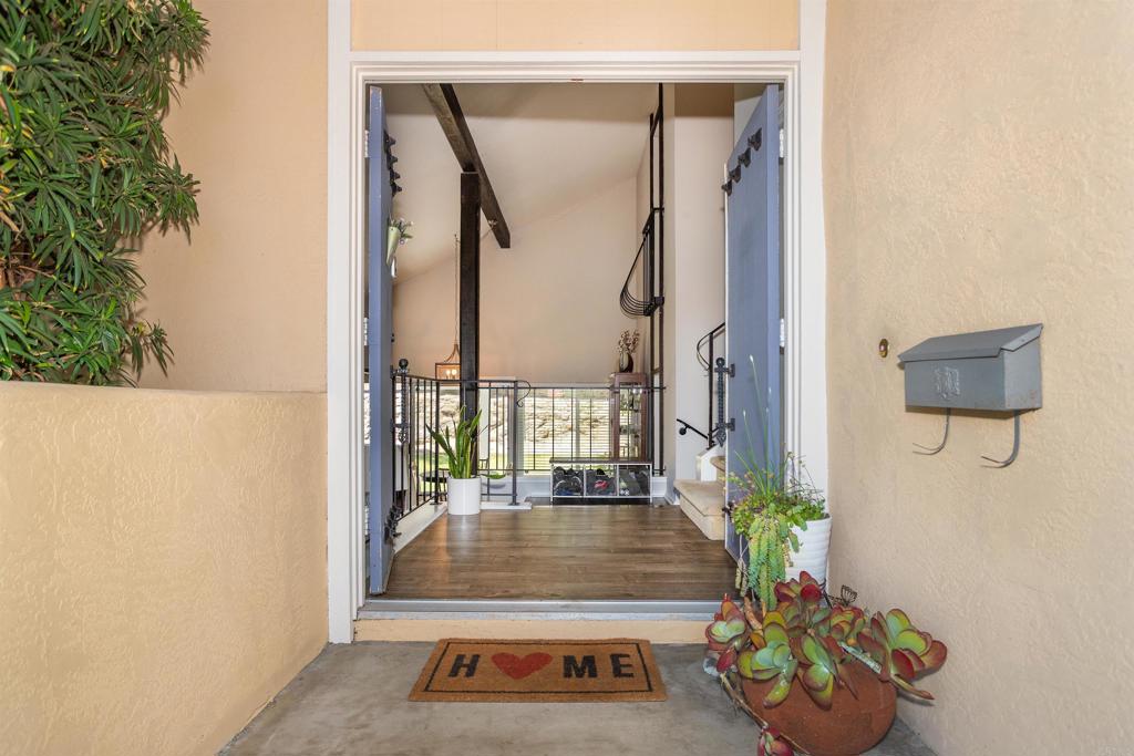 12567 Pomerado Ct
