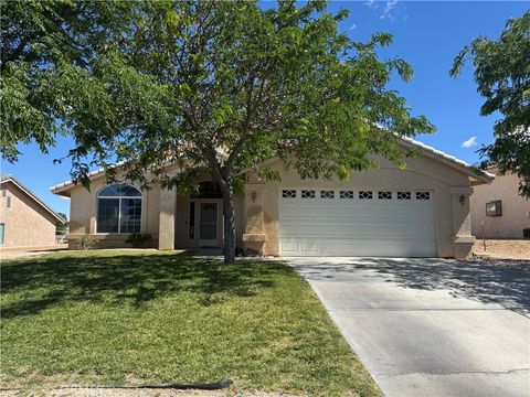 13942 Topmast Helendale CA 92342