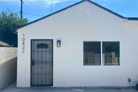 Photo of 10822 Crockett Street, Sun Valley, CA 91352 (MLS # GD25194554) Photo of 10822 Crockett Street, Sun Valley, CA 91352 (MLS # GD25194554)