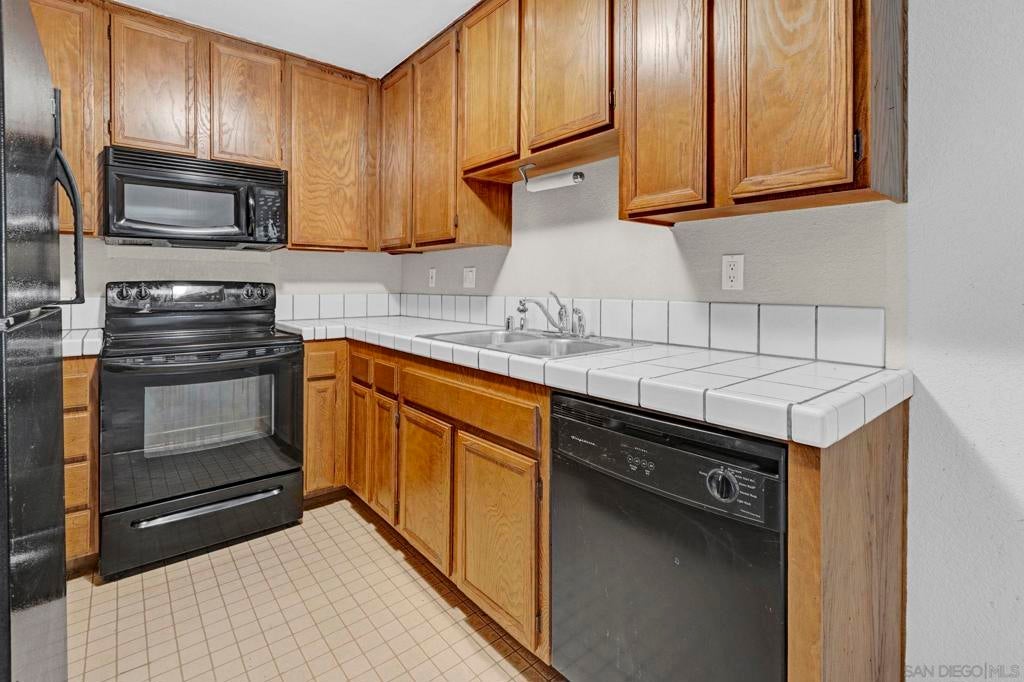4262 Parks Ave 205