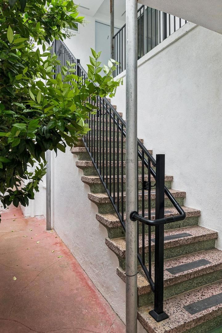 119 E Moltke Street