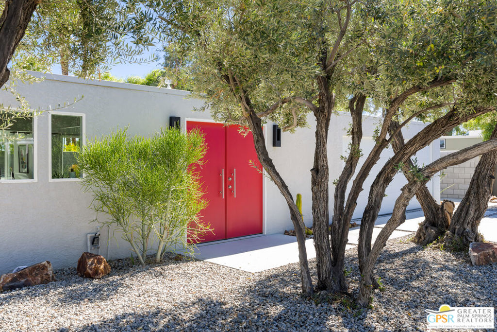 Racquet Club East - Residential
