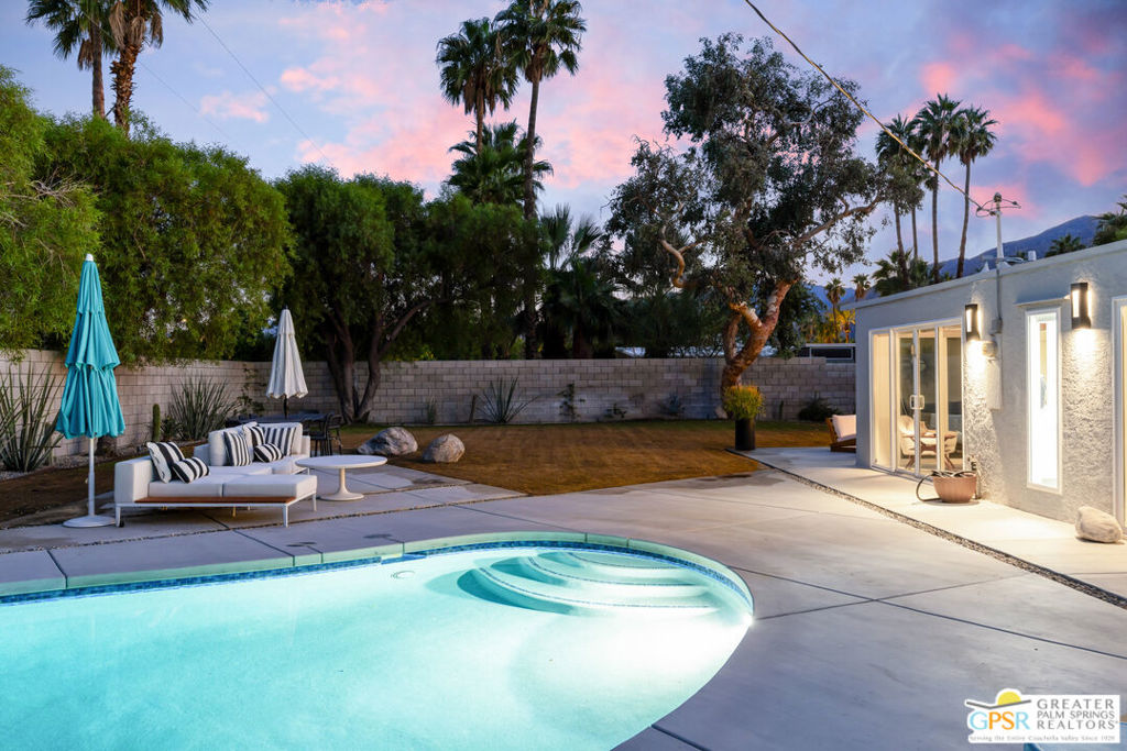 Racquet Club East - Residential