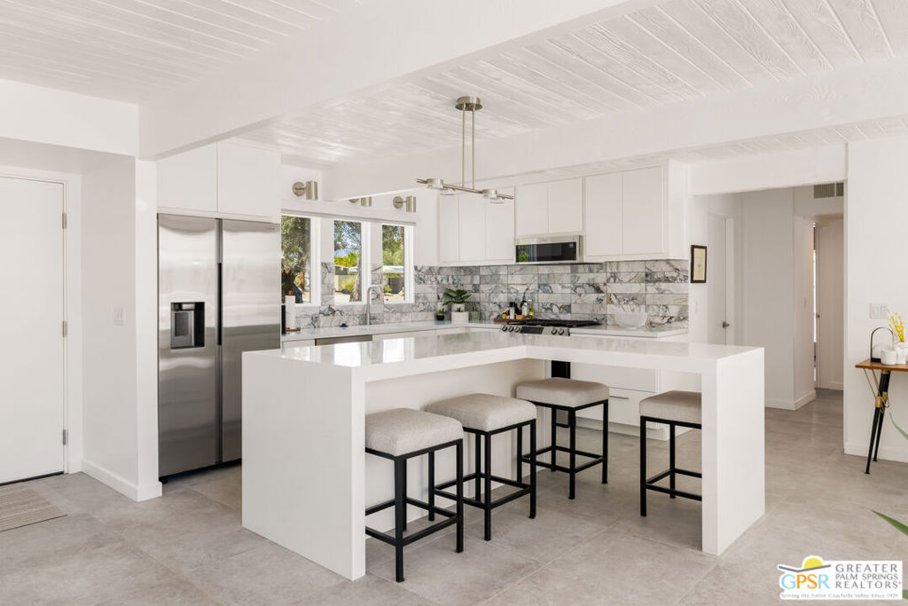 Racquet Club East - Residential