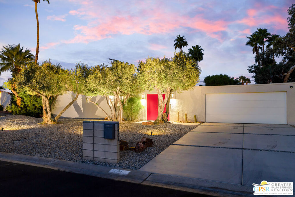 Racquet Club East - Residential