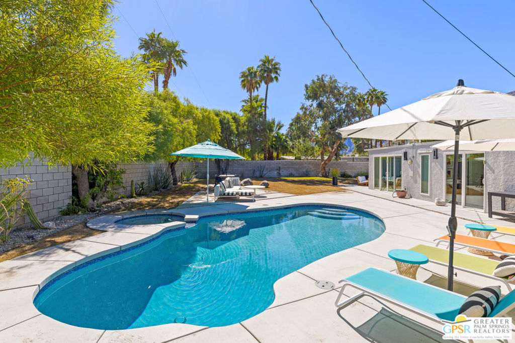 Racquet Club East - Residential