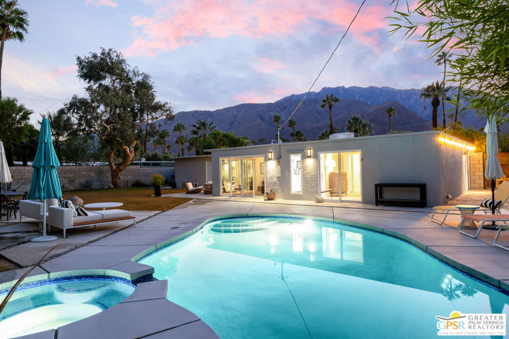 Racquet Club East - Residential