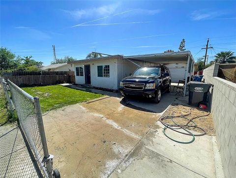 Photo of 5600 Tamarack St, Bakersfield, CA 93307 (MLS # PW26074056)