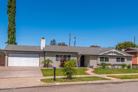 Photo of 3055 Waco Avenue, Simi Valley, CA 93063 (MLS # 226003504)