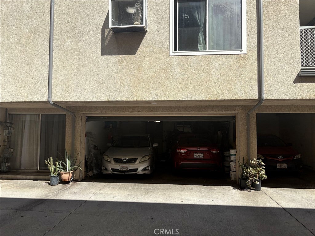 8800 Burnet 16
