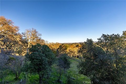 Tiny photo for 8110 Castenada Ln, Atascadero, CA 93422 (MLS # NS25277451)
