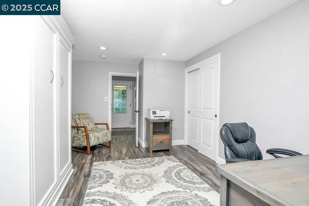 BRENTWOOD - Residential