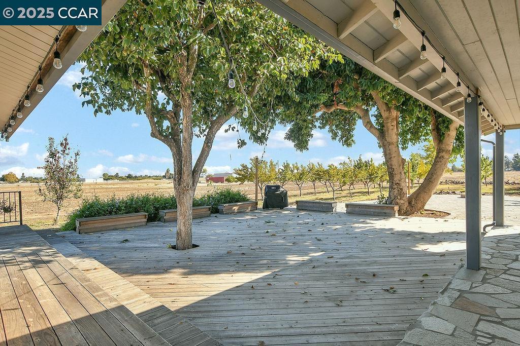 BRENTWOOD - Residential