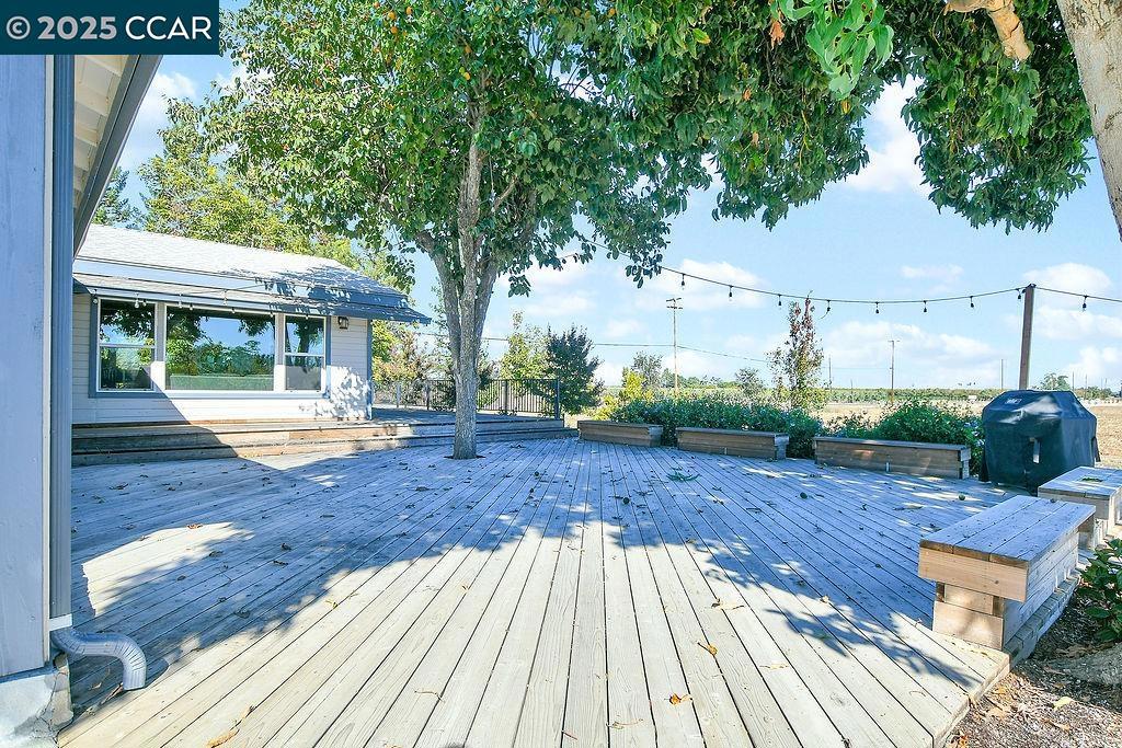 BRENTWOOD - Residential