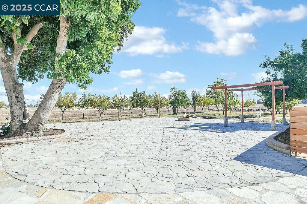 BRENTWOOD - Residential