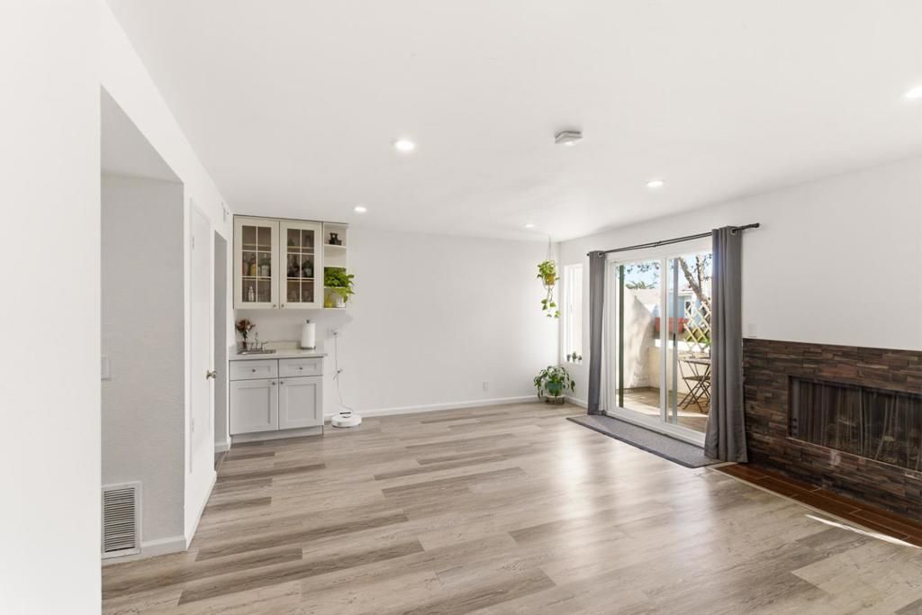 Photo of 3550 Carter Dr #126, South San Francisco, CA 94080 (MLS # ML82038373)