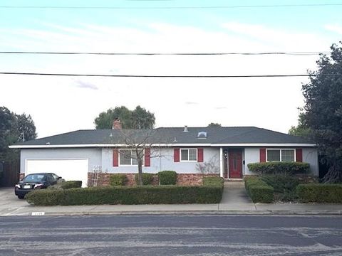 Photo of 4223 Ridge Dr Dr, Pittsburg, CA 94565 (MLS # 41120548)