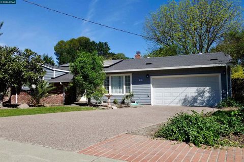 Photo of 609 Maureen Ln Ln, Pleasant Hill, CA 94523 (MLS # 41129999)