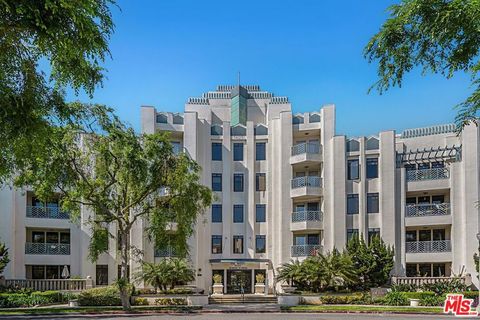 Photo of 5625 Crescent Parkway #108, Playa Vista, CA 90094 (MLS # 26668717)