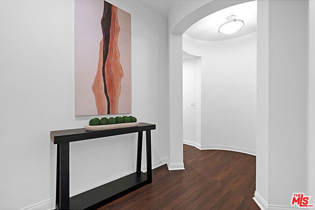 5625 Crescent Parkway 108