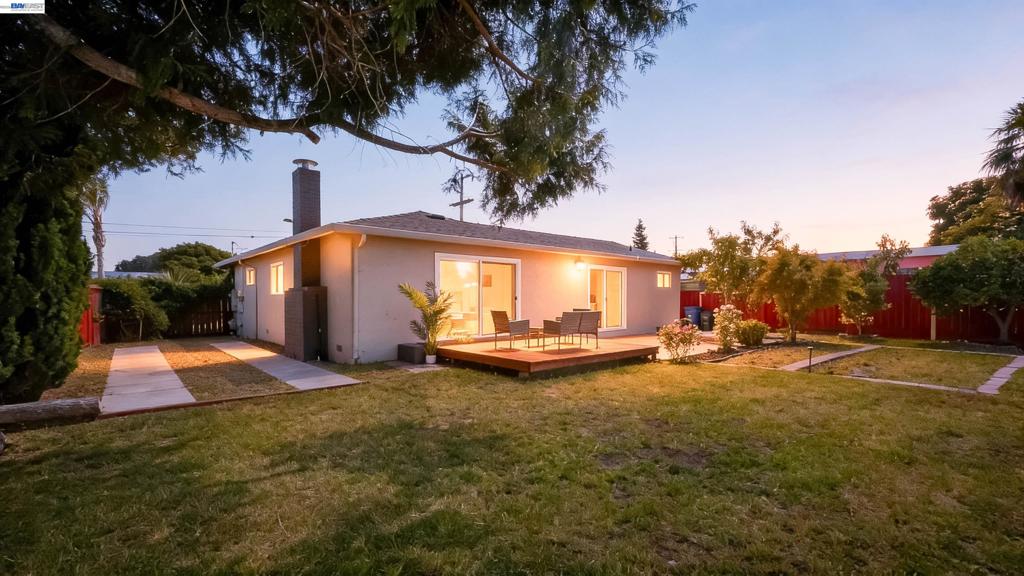 1341 Mcfarlane Ln