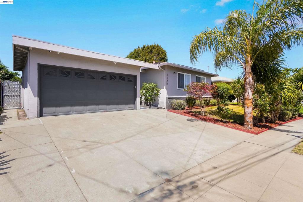 1341 Mcfarlane Ln