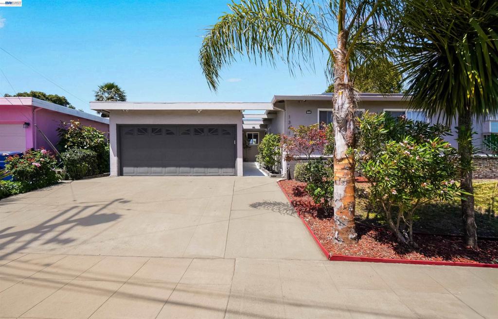 1341 Mcfarlane Ln