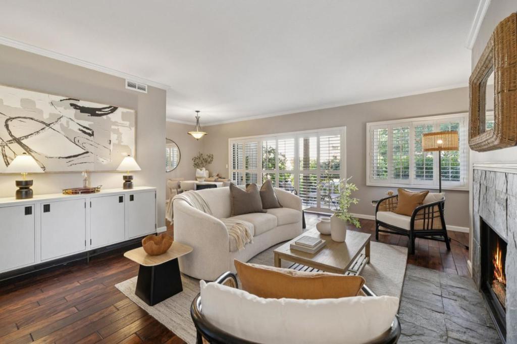 1328 Woodside Road
