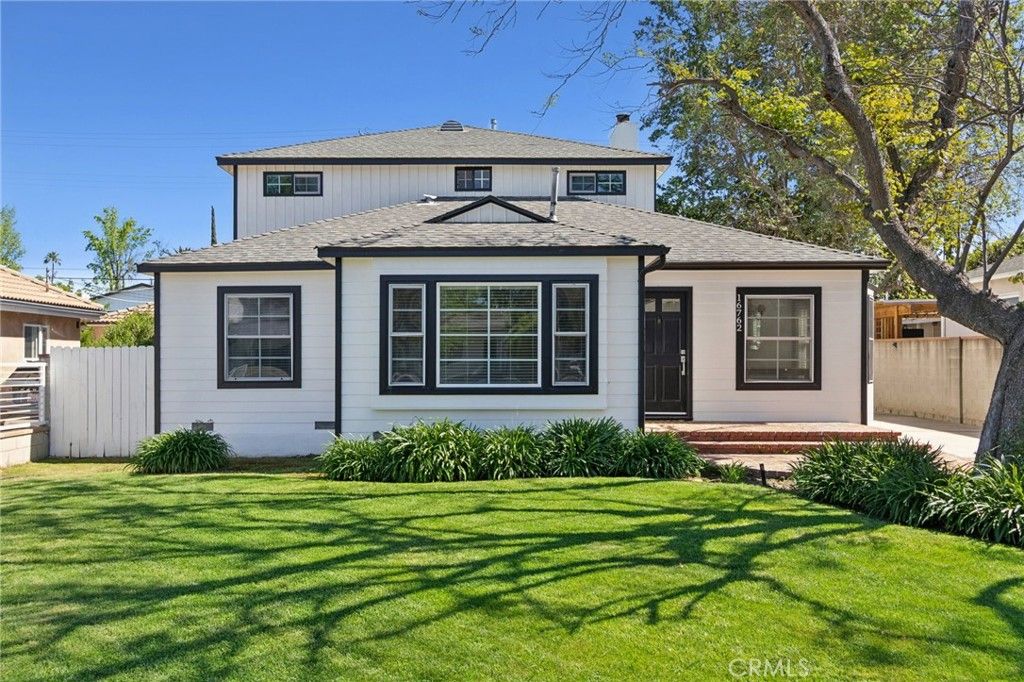 Photo of 16762 Otsego Street, Encino, CA 91436 (MLS # SR26066328)