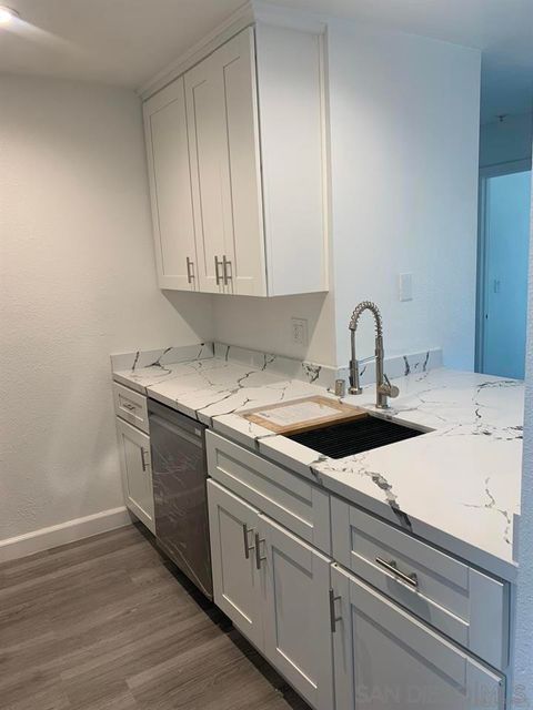 Photo of 4041 Oakcrest Dr Dr #206, San Diego, CA 92105 (MLS # 250044272SD)