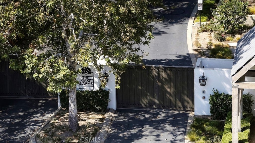 28640 Martingale Drive, San Juan Capistrano CA 92675 - Photo 2