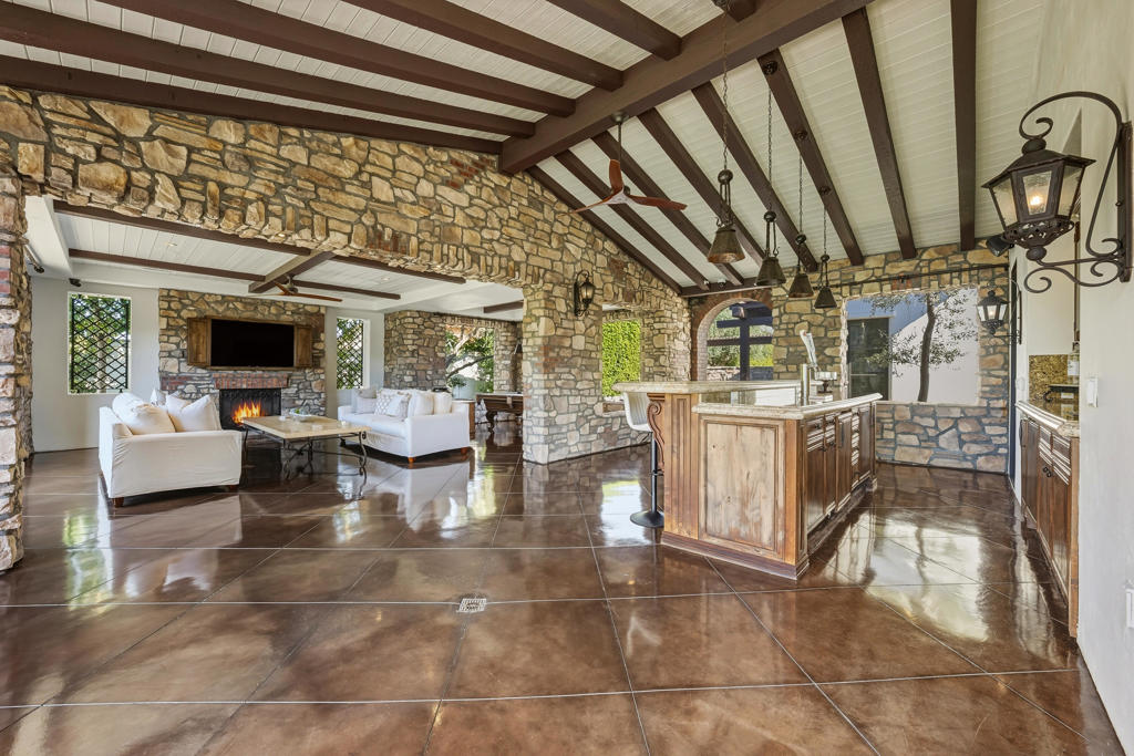 Bella Clancy - Residential