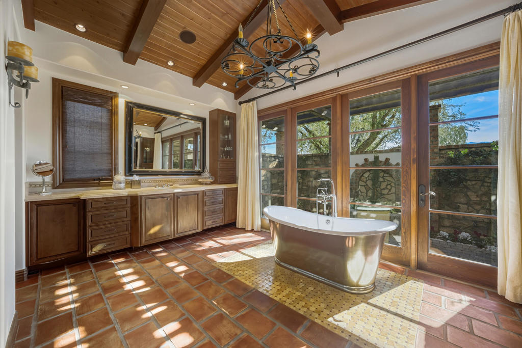 Bella Clancy - Residential