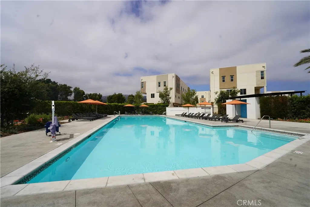 San Pedro, California 90732, United States, 4 Bedrooms Bedrooms, ,4 BathroomsBathrooms,Residential,Active,194075